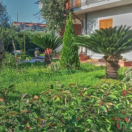 Marina Sleeps 6 Wifi Apartament